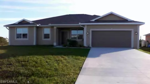 802 Felix Ave N, Lehigh Acres, FL 33971