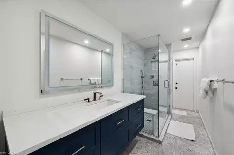 Bath - 2085 Alamanda Dr, Naples, FL 34102 photo 3 of 3