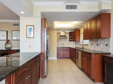 Kitchen - 4031 Gulf Shore Blvd N #PH-2C, Naples, FL 34103 photo 2 of 2