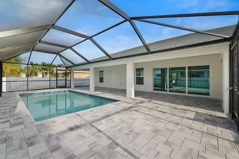 423 NE 20th St, Cape Coral, FL 33993