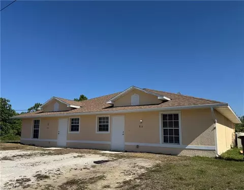 816818 W 12th St, Lehigh Acres, FL 33973