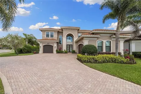 4340 Avalon Ct, Naples, FL 34119