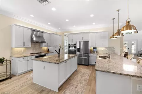 Kitchen - 4340 Avalon Ct, Naples, FL 34119 photo 6 of 7