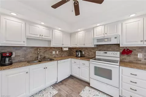 263 Candycane Ln #5, Naples, FL 34112