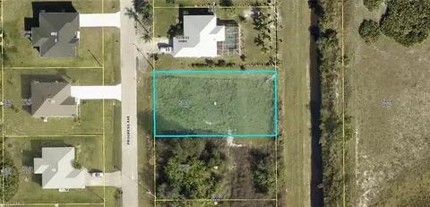425 Progress Ave, Lehigh Acres, FL 33974 photo 3