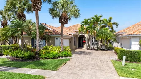4401 Novato Ct, Naples, FL 34109
