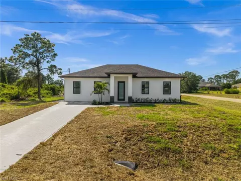 371 Peerless St, Lehigh Acres, FL 33974