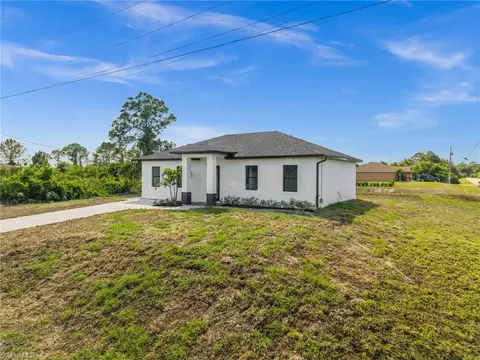 371 Peerless St, Lehigh Acres, FL 33974 photo 2