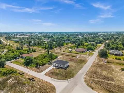 371 Peerless St, Lehigh Acres, FL 33974 photo 3