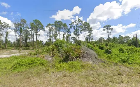 755 Pinecastle Dr, Lehigh Acres, FL 33974