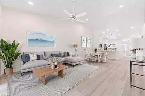 8562 Mustang Dr #31, Naples, FL 34113