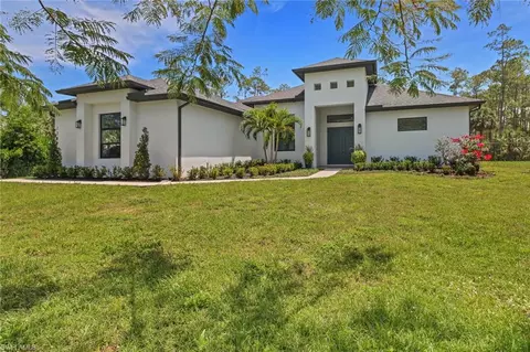 1340 Logan Blvd S, Naples, FL 34116