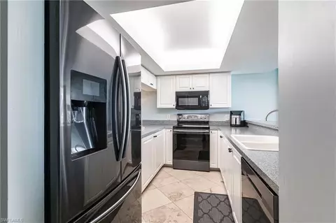 Kitchen - 40 Seagate Dr #202A, Naples, FL 34103 photo 5 of 5