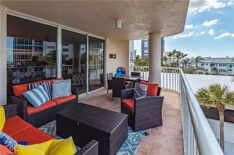 Exterior - 40 Seagate Dr #202A, Naples, FL 34103 photo 3 of 10