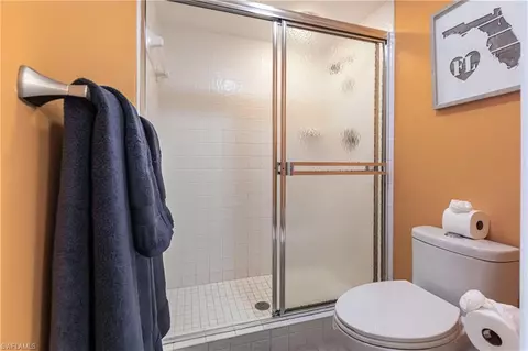 Bath - 40 Seagate Dr #202A, Naples, FL 34103 photo 2 of 3