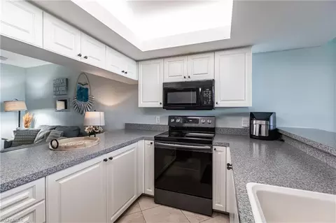 Kitchen - 40 Seagate Dr #202A, Naples, FL 34103 photo 1 of 5