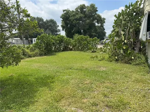 798 Avenue E NW, Moore Haven, FL 33471 photo 9
