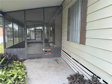 798 Avenue E NW, Moore Haven, FL 33471 photo 5