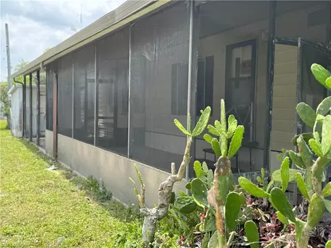 798 Avenue E NW, Moore Haven, FL 33471 photo 7