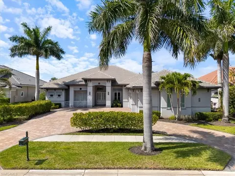 11907 Hedgestone Ct, Naples, FL 34120