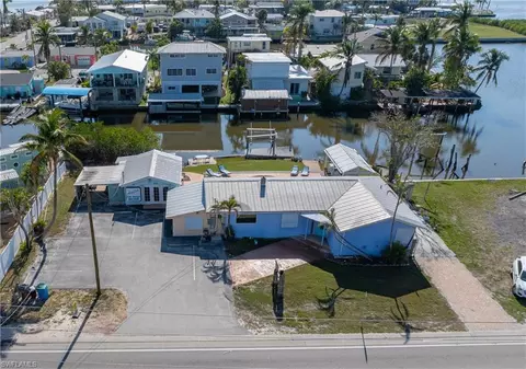 4673 Pine Island Rd NW, Matlacha, FL 33993