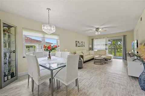 1055 Forest Lakes Dr #E210, Naples, FL 34105