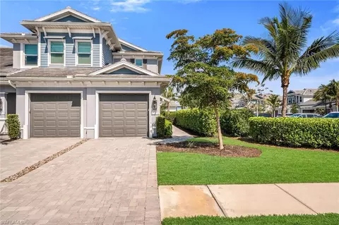 2560 Seychelles Dr #1004, Naples, FL 34112