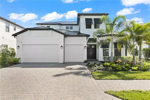 16214 Verilyn Cir, Naples, FL 34110