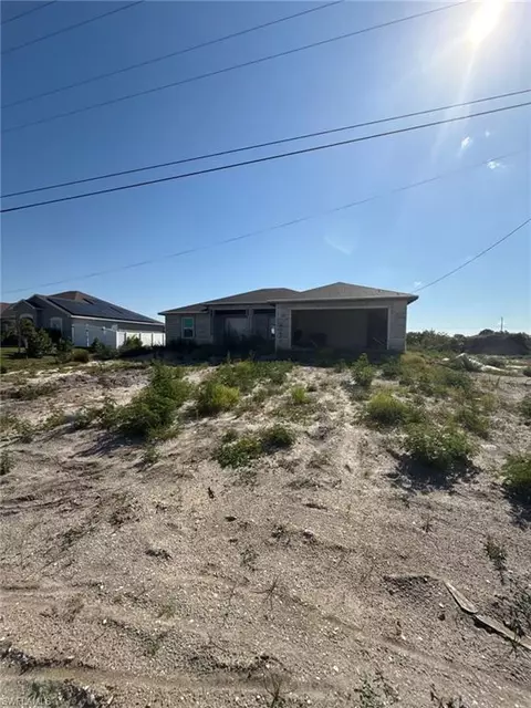 2213 NE 5th Pl, Cape Coral, FL 33909