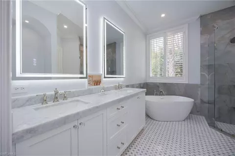 336 Edgemere Way E, Naples, FL 34105 photo 17
