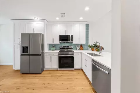7745 Woodbrook Cir #3702, Naples, FL 34104
