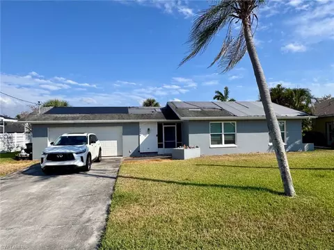 2210 SE 27th Ter, Cape Coral, FL 33904