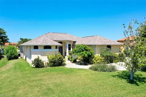 15012 Bonaire Cir, Fort Myers, FL 33908