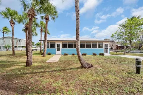 1155 Hamilton St, Chokoloskee, FL 34138