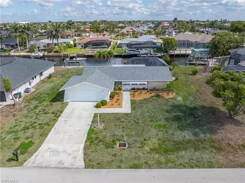 2219 SE 31st St, Cape Coral, FL 33904