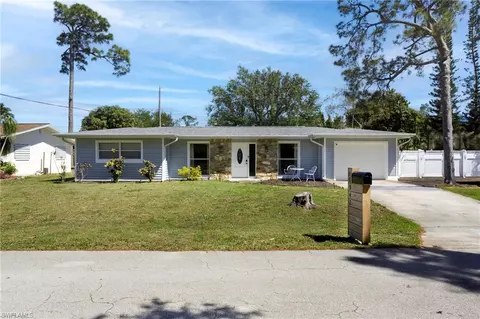 8942 Forest St, Fort Myers, FL 33907