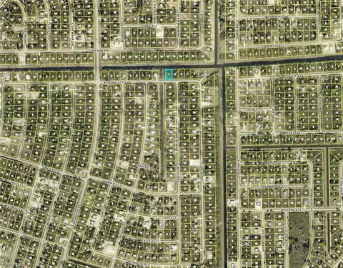 1037 Kellogg St E, Lehigh Acres, FL 33974 photo 4