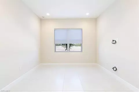 2749 Durham Cir, Naples, FL 34112 photo 14
