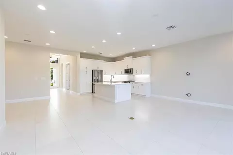 2749 Durham Cir, Naples, FL 34112 photo 11