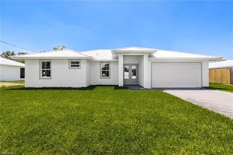 385 4th Ave, Labelle, FL 33935