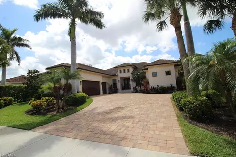 686 Hernando Dr, Marco Island, FL 34145
