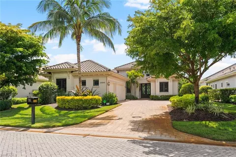 28886 Blaisdell Dr, Naples, FL 34119