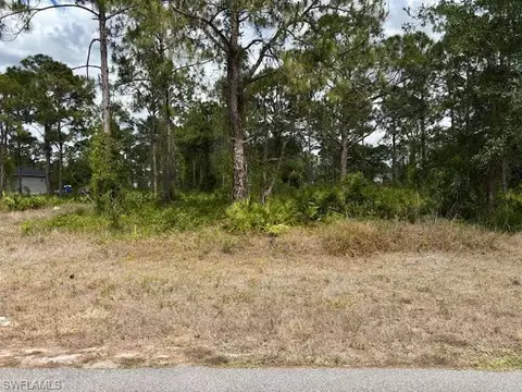 809 Knox Ave S, Lehigh Acres, FL 33974 photo 4