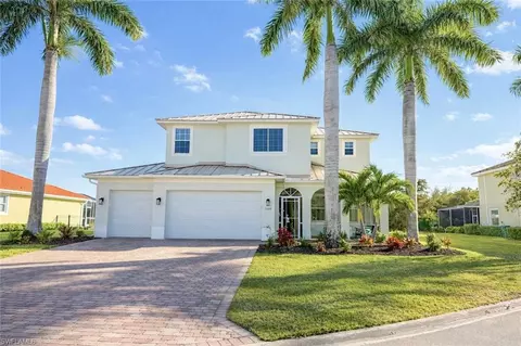 2660 Stonyhill Ct, Cape Coral, FL 33993