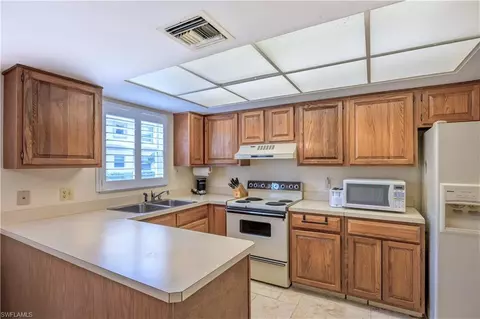3200 Binnacle Dr #D1, Naples, FL 34103 photo 12