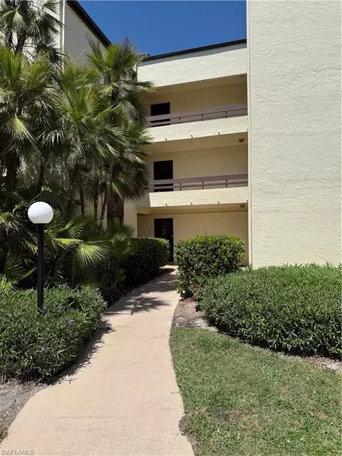 3625 Boca Ciega Dr #210, Naples, FL 34112