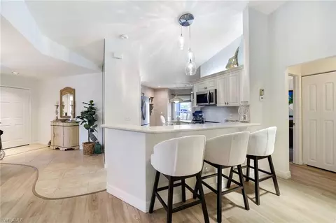Kitchen - 21707 Sungate Ct, Estero, FL 33928 photo 4 of 5