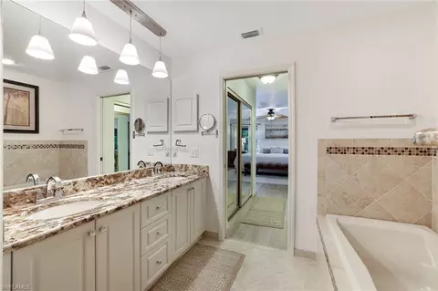 Bath - 21707 Sungate Ct, Estero, FL 33928 photo 2 of 3