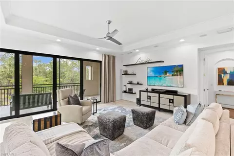 2733 Tiburon Blvd E #102, Naples, FL 34109 photo 5
