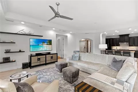 2733 Tiburon Blvd E #102, Naples, FL 34109 photo 7